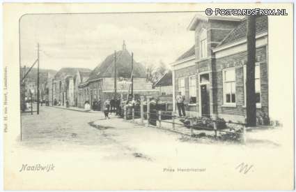 ansichtkaart: Naaldwijk, Prins Hendrikstraat