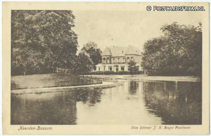ansichtkaart: Naarden, Bussum. Villa Edinoor J.H. Biegel Plantsoen