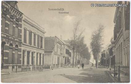 ansichtkaart: Sommelsdijk, Voorstraat