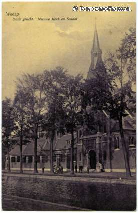 ansichtkaart: Weesp, Oude Gracht. Nieuwe Kerk en School
