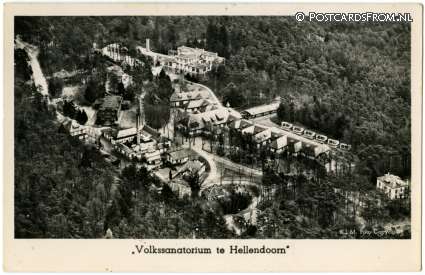 ansichtkaart: Hellendoorn, Volkssanatorium. Luchtopname
