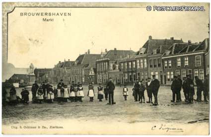 ansichtkaart: Brouwershaven, Markt