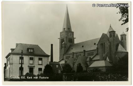ansichtkaart: Silvolde, R.K. Kerk met Pastorie