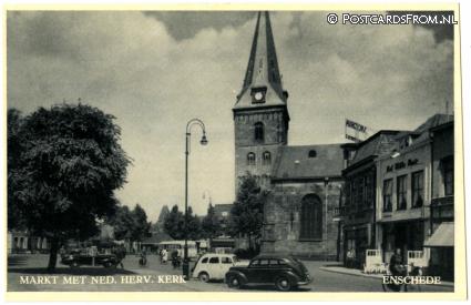 ansichtkaart: Enschede, Markt met Ned. Herv. Kerk