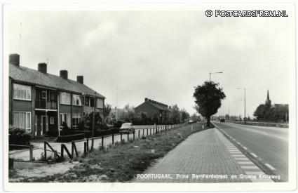 ansichtkaart: Poortugaal, Prins Bernhardstraat en Groene Kruisweg