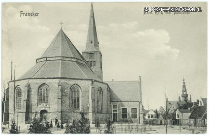 ansichtkaart: Franeker, Herv. Kerk met plantsoen
