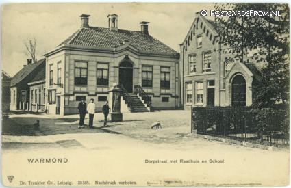 ansichtkaart: Warmond, Dorpstraat met Raadhuis en School
