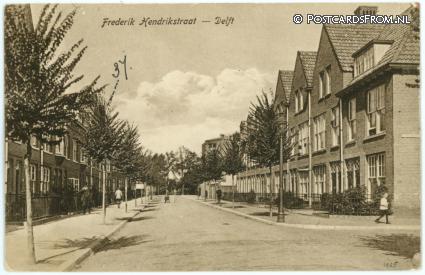 ansichtkaart: Delft, Frederik Hendrikstraat