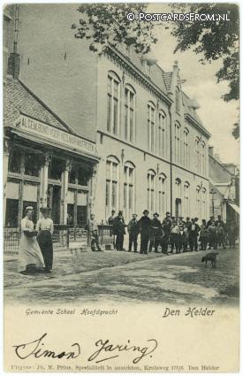 ansichtkaart: Den Helder, Gemeente School Hoofdgracht