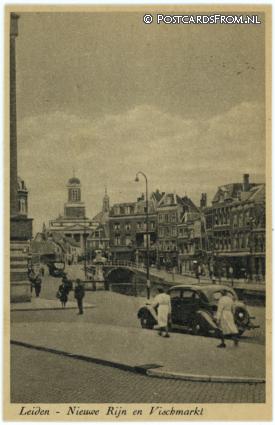 ansichtkaart: Leiden, Nieuwe Rijn en Vischmarkt