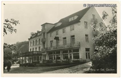 ansichtkaart: Geulhem, Hotel Berg en Dal