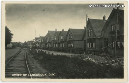 ansichtkaart: Broek op Langedijk, Dijk