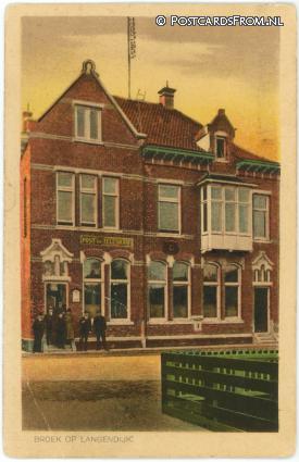 ansichtkaart: Broek op Langedijk, Post en Telegraaf