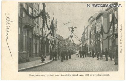 ansichtkaart: 's-Hertogenbosch, Hoogensteenweg versierd voor Kon. bezoek Aug. 1904