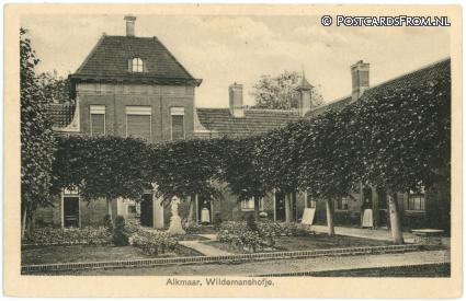 ansichtkaart: Alkmaar, Wildemanshofje