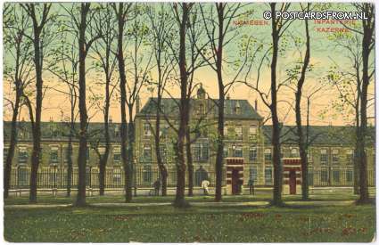 ansichtkaart: Nijmegen, Infanterie Kazerne