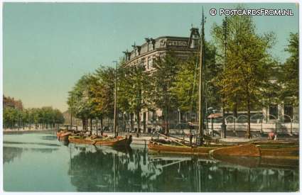 ansichtkaart: Amsterdam, Lutkie's Hotel. Leidschekade 89 en 88