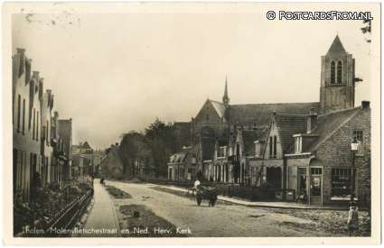 ansichtkaart: Tholen, Molenvlietschestraat en Ned. Herv. Kerk