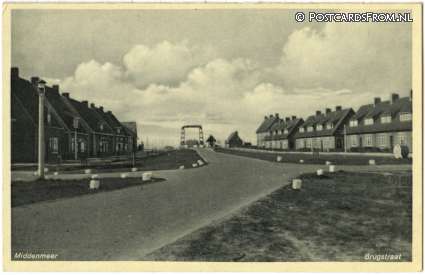 Middenmeer, Brugstraat ansichtkaart: Middenmeer, Brugstraat