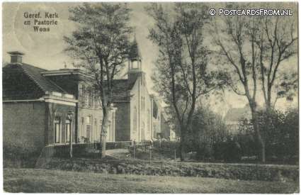 ansichtkaart: Wons, Geref. Kerk en Pastorie