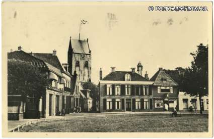 ansichtkaart: Grouw, Halbertsma's plein