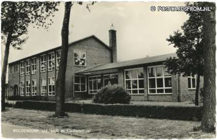 Woldendorp, O.L. ULO en Kleuterschool ansichtkaart: Woldendorp, O.L. ULO en Kleuterschool