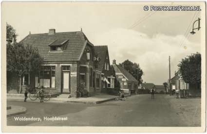 ansichtkaart: Woldendorp, Hoofdstraat