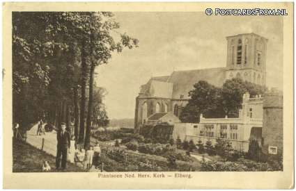 ansichtkaart: Elburg, Plantsoen Ned. Herv. Kerk