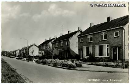 ansichtkaart: Sleeuwijk, Jan. v. Arkelstraat