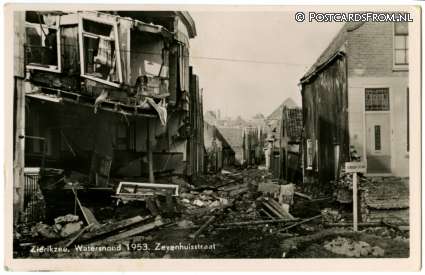 ansichtkaart: Zierikzee, Watersnood 1953. Zevenhuisstraat