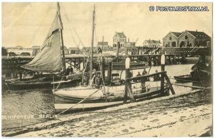 ansichtkaart: Hoek van Holland, Schipbreuk 'Berlin'