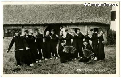 ansichtkaart: Ootmarsum, Boerendansers. Accordeon