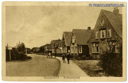 Hoogezand, Schoolstraat ansichtkaart: Hoogezand, Schoolstraat
