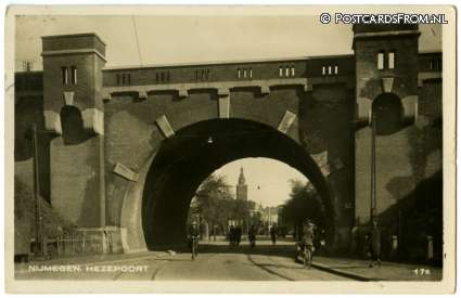ansichtkaart: Nijmegen, Hezepoort