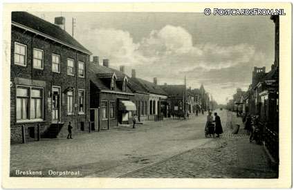 ansichtkaart: Breskens, Dorpstraat