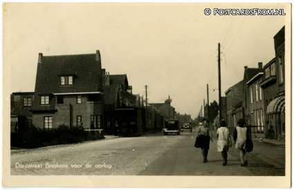 ansichtkaart: Breskens, Dorpstraat voor de oorlog