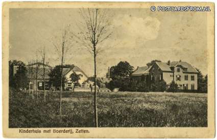 ansichtkaart: Zetten, Kinderhuis met Boerderij