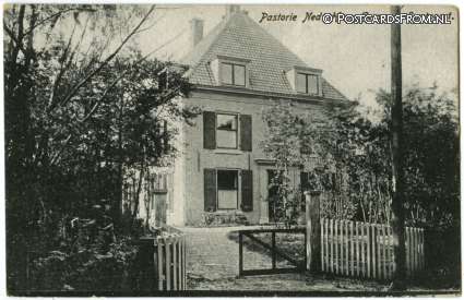 ansichtkaart: Santpoort, Pastorie Ned. Herv. Gem.