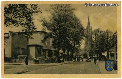 ansichtkaart: Hilversum, Emmastraat