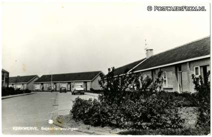 Kerkwerve, Bejaardenwoningen ansichtkaart: Kerkwerve, Bejaardenwoningen