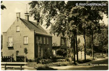 ansichtkaart: Dordrecht Dubbeldam, Burgem. woning