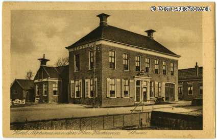 ansichtkaart: Ulrum, Hotel Neptunuis van den Heer Hartzema