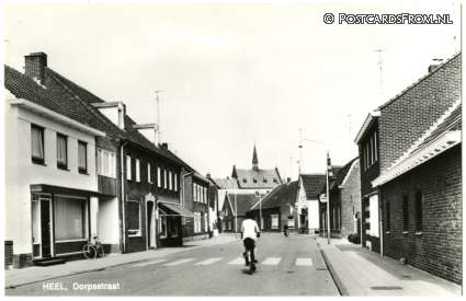 Heel, Dorpsstraat ansichtkaart: Heel, Dorpsstraat
