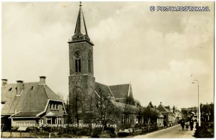 ansichtkaart: Breukelen UT, Stationsweg met Ned. Herv. Kerk