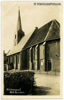 ansichtkaart: Bleskensgraaf, Ned. Herv. Kerk