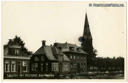 ansichtkaart: Sappemeer, R.K. Kerk met Pastorie