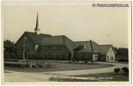 ansichtkaart: Paterswolde, Gemeentehuis Gem. Eelde
