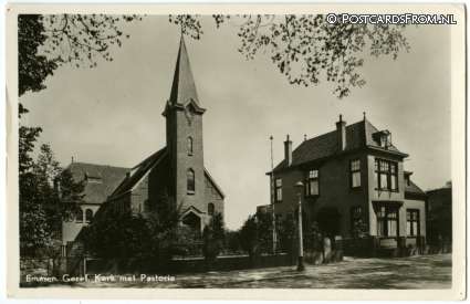 ansichtkaart: Emmen DR, Geref. Kerk met Pastorie