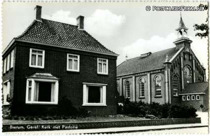Bierum, Geref. Kerk met Pastorie ansichtkaart: Bierum, Geref. Kerk met Pastorie