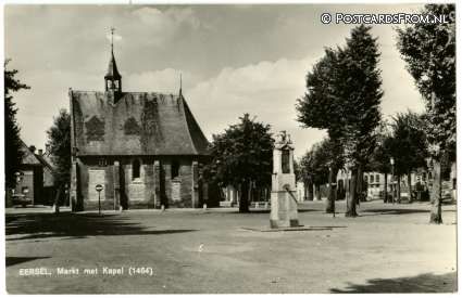 ansichtkaart: Eersel, Markt met Kapel ao. 1464